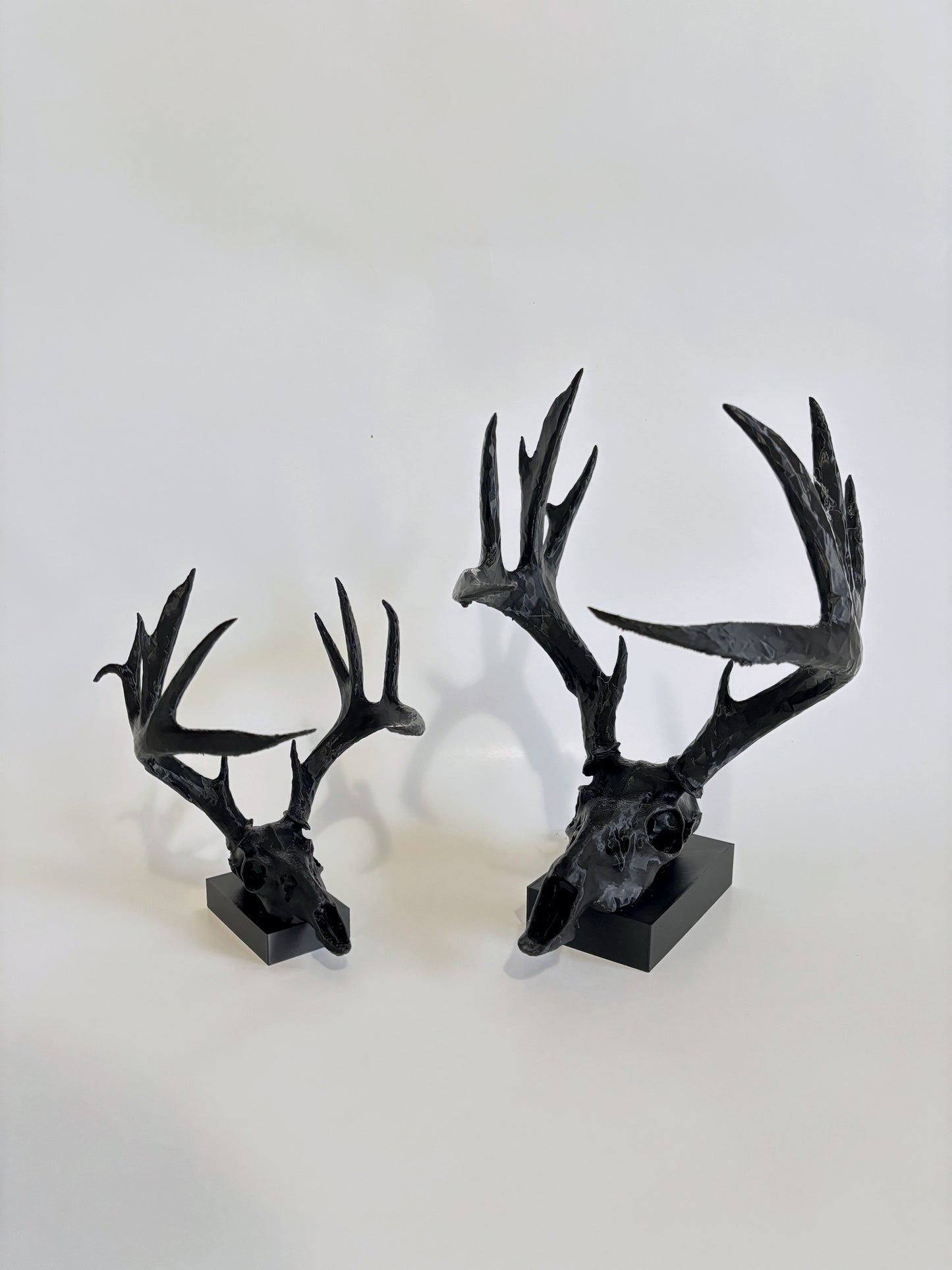 Elevate your hunting trophies with Rutt's Mini Mounts! Transform euro mounts, skulls, shoulder mounts, or sheds into handpainted mini replicas. Ideal for outdoor enthusiasts, hunters, and perfect as a gift for dads. Display proudly on your desk or rearview mirror. Suitable for various animal trophies. Great for desk or car decoration